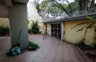 Maravilhoso sobrado com 3 suítes, 4 vagas na garagem, piscina e sauna à venda, jardim da glória, sã
