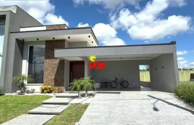 Excelente casa de alto padrão no condomínio marítimo!