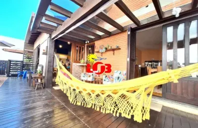 Casa de 05 dormitórios, próximo ao mar, centro de tramandaí!