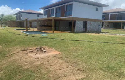 Casa em praia do forte condomínio reserva  jacarandás