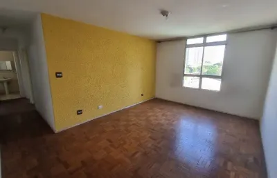Apartamento amplo para venda – ideal para modernização!