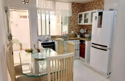 Lindo, amplo, totalmente reformado, qto e sala na 1º quadra c/ área externa