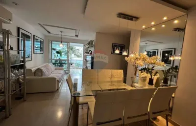Lindo apartamento em charitas, com 2 quartos, todo reformado, na primeira quadra da praia.