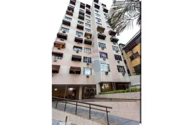 Excelente apartamento em icaraí de dois quartos vaga de varagem coberta na  rua jornalista  ireneu marinho.