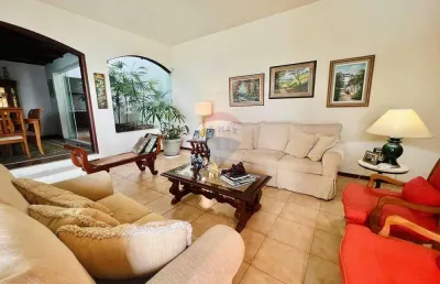 Linda casa em são francisco, com 5 quartos, 3 suítes e piscina.