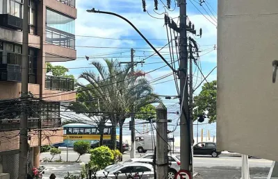 Encantadora casa de dois andares na quadra da praia de icaraí, com 5 quartos suíte e 3 vagas de garagem