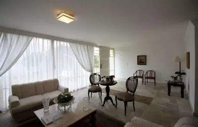 Casa com 4 quartos à venda na Rua André Dreyfus, Sumaré, São Paulo
