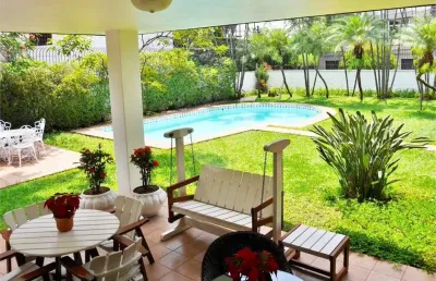 Casa com 4 quartos à venda na Rua Calíope, Jardim Guedala, São Paulo