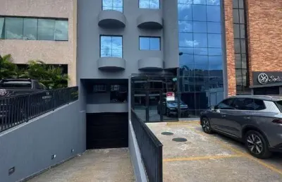 Prédio para alugar na Avenida Netuno, Alphaville, Santana de Parnaíba