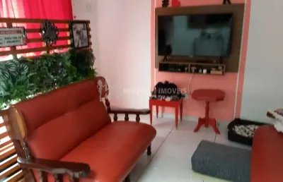Casa térrea no bairro nova gerty, bem próximo a kennedy.