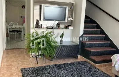 Sobrado com 2 quartos, 2 banheiros, 6 vagas para locação - santa maria