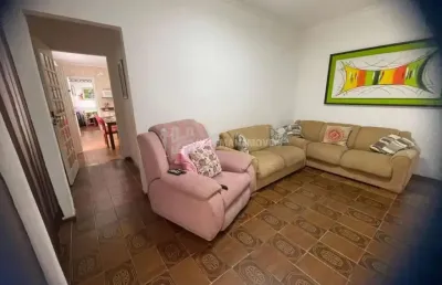 Terreno com 240m² de 8x30 com uma casa construída de 100m² a venda no cerâmica scs