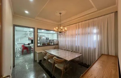 Casa com 3 quartos à venda na Rua Antônio de Andrade, --, Cerâmica, São Caetano do Sul