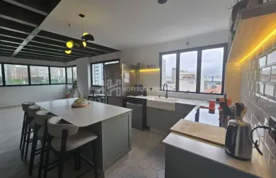 Apartamento inteiramente reformado - 03 dormitórios, 01 suíte, 02 vagas à venda no centro de scs