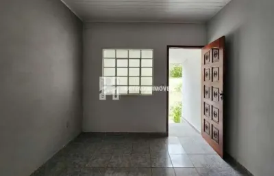 Casa térrea à venda com 03 dormitórios e 01 vaga no bairro barcelona