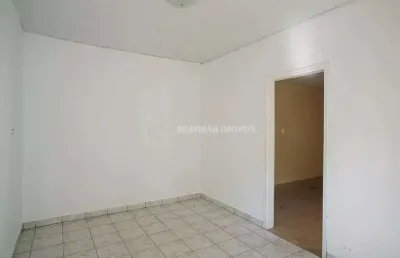 Casa com 2 quartos para alugar na Rua Teffé, --, Santa Maria, São Caetano do Sul