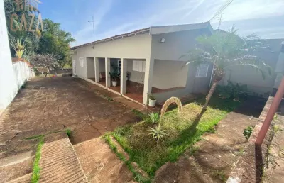 Casa com 3 quartos à venda na Rua 8, Centro, Barretos