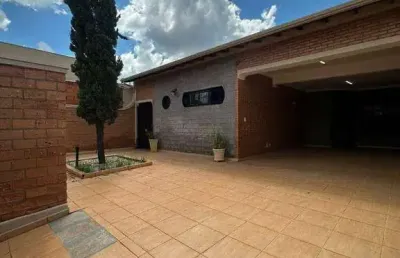 Casa com 3 quartos à venda na Avenida Jerônimo Barcelos, Nogueira, Barretos