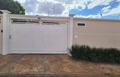 Casa com 3 quartos à venda na Avenida 15, América, Barretos