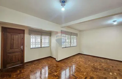 Sobrado à venda 3 dormitórios - 350m do metrô saúde