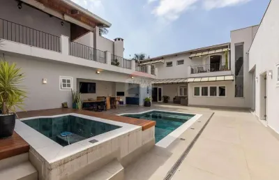 Descubra esta casa de alto padrão no planalto paulista: 4 suítes, piscina, sala de cinema, e academia. exclusividade e conforto em cada detalhe!