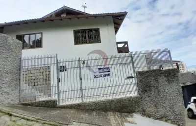 Casa com 2 quartos para alugar na rua da emílio ferdinando schroeder, 206, agronômica, florianópolis por r$ 4.000