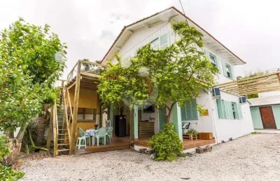 Casa com 6 quartos para alugar na rua vereador osni ortiga, 58, lagoa da conceição, florianópolis por r$ 7.500