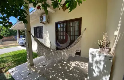 Casa com 2 quartos para alugar na rua manoel pedro vieira, 245, morro das pedras, florianópolis por r$ 6.800