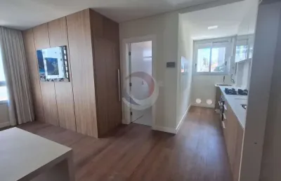 Apartamento com 1 quarto para alugar na rua santo inácio de loyola, 135, centro, florianópolis por r$ 4.900