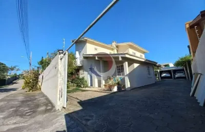 Casa com 4 quartos para alugar na rua pinguim, 56, campeche, florianópolis por r$ 7.200