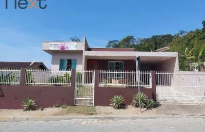Casa com 2 quartos à venda no Centro, Penha 