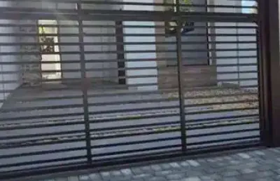 Casa  espaçosa com piscina em barra velha: conforto e lazer para toda a família!