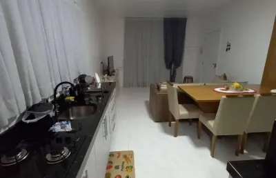 Apartamento mobiliado em penha: seu refúgio a 400 metros da praia!