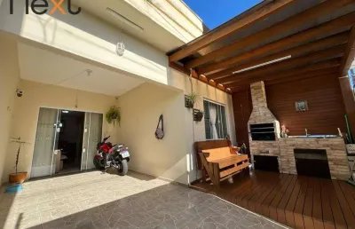 Casa semi mobiliada no centro de penha – excelente localização e funcionalidade