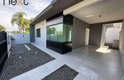 Casas térreas com acabamento de alto padrão em balneário piçarras