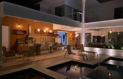 Casa em condomínio fechado com 5 quartos à venda no alphaville (abrantes), camaçari  por r$ 2.650.000
