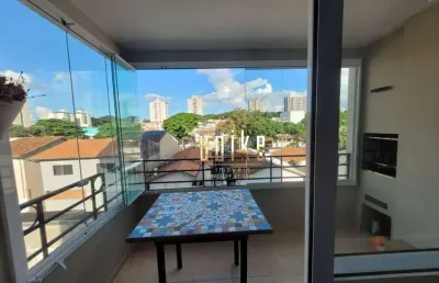 Apartamento no parque industrial com churrasqueira na sacada.