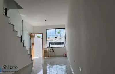 Casa nova com 3 dormitórios a venda no bosque da saúde.