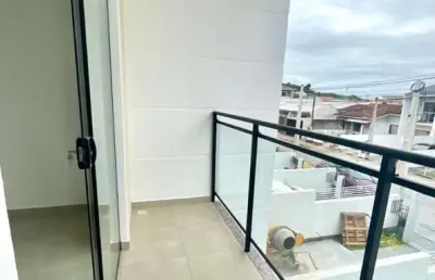 Sobrado de 2 dormitórios em forquilhas - são josé/sc