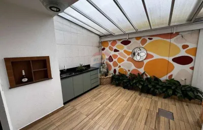 Casa em condomínio, com 03 quartos e 02 vagas de garagem, no bairro uberaba em curitiba paraná