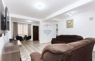 Casa com 3 quartos à venda na Rua Nicodemus Zeglin, 448, Uberaba, Curitiba