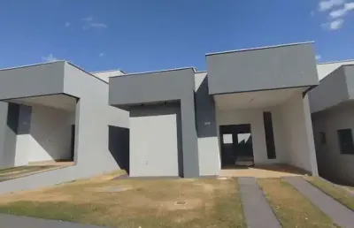 Casa de 3 quartos - 1 suíte - condominio fechado - senador canedo