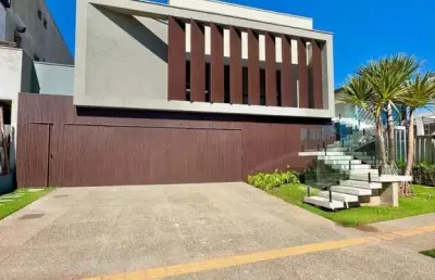 Casa de alto padrão com 5 suítes, elevador e piscina no jardins itália