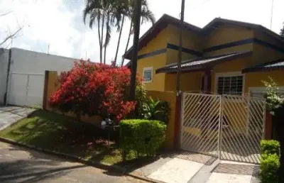 Casa em condomínio fechado com 4 quartos à venda na rua argeu pires neto, 470/590, parque xangrilá, campinas, 300 m2 por r$ 1.200.000