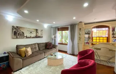 Casa com 4 quartos e área gourmet com piscina à venda 322m2