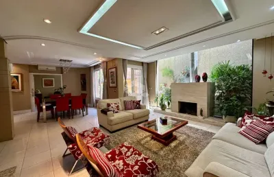 Casa com 3 dormitórios piscina e pátio no jardim lindóia