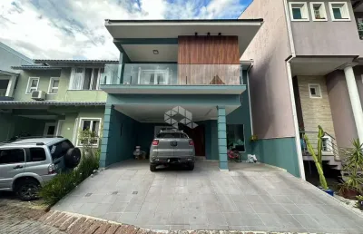 Casa em condomínio com 3 dormitórios no bairro ecoville
