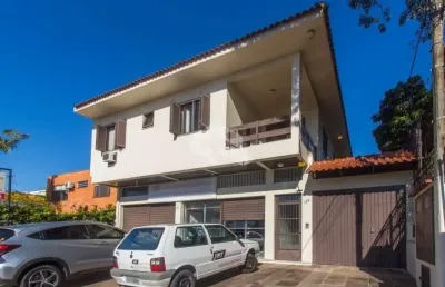Casa 3 dormitórios no bairro vila ipiranga em porto alegre !