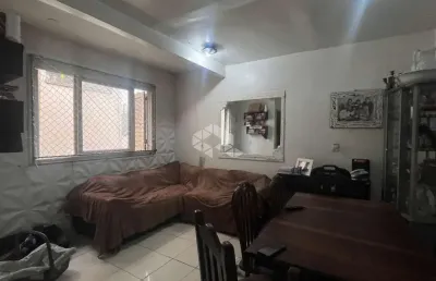 Apartamento com três quartos e suíte, no jd do salso