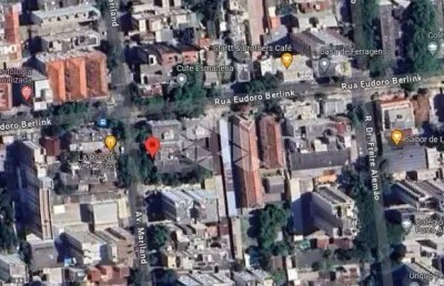 Terreno/prédio com 6 apartamentos para investimento na auxiliadora!